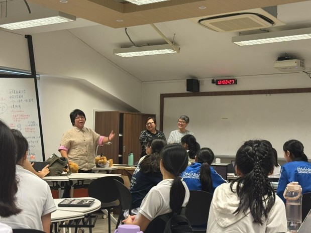 Bilingual Youth Model United Nations  pic 3