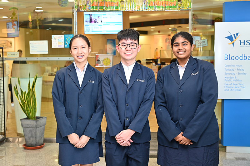 3 students predenters